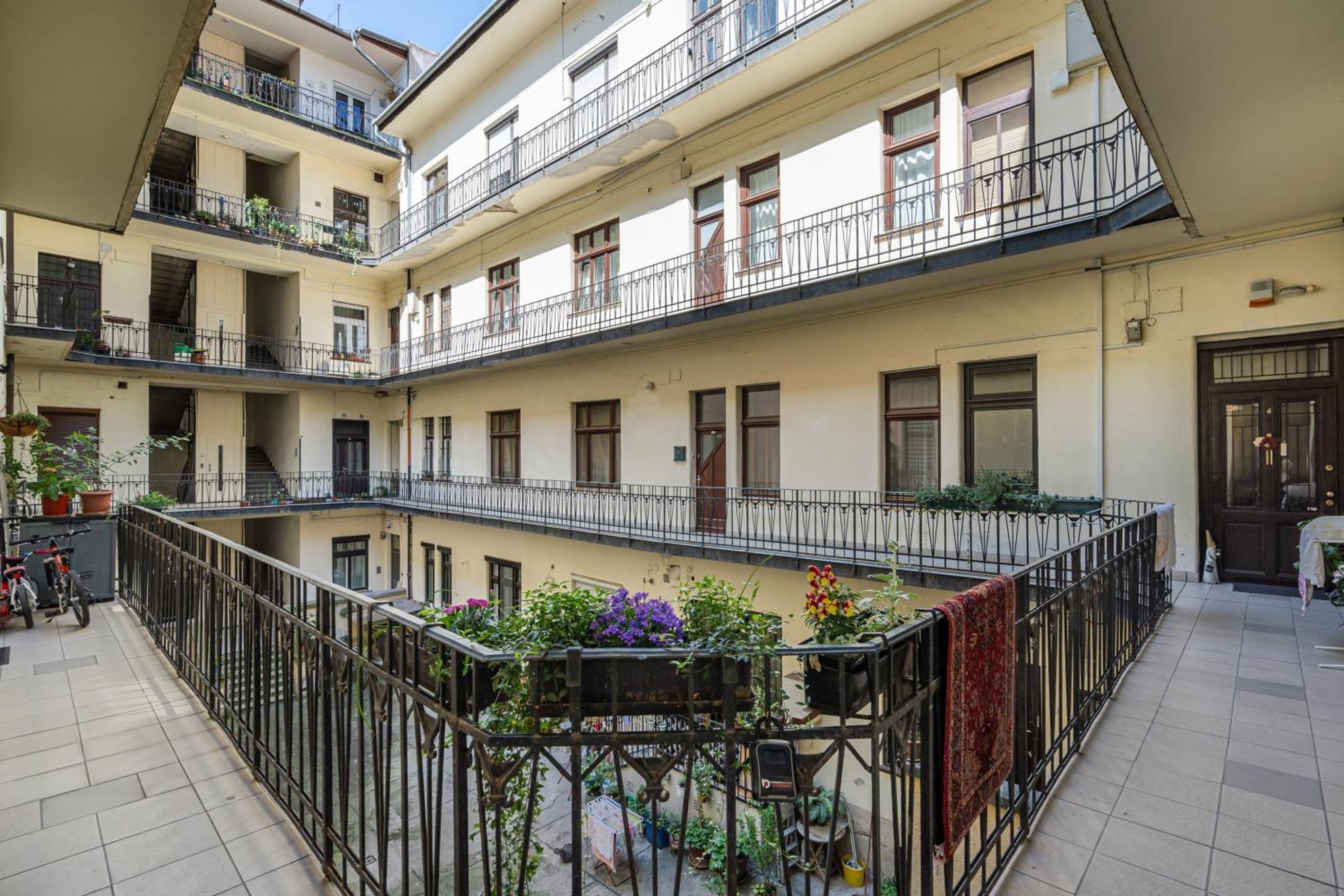 Castle Chainbridge Apartment Budapest Ngoại thất bức ảnh